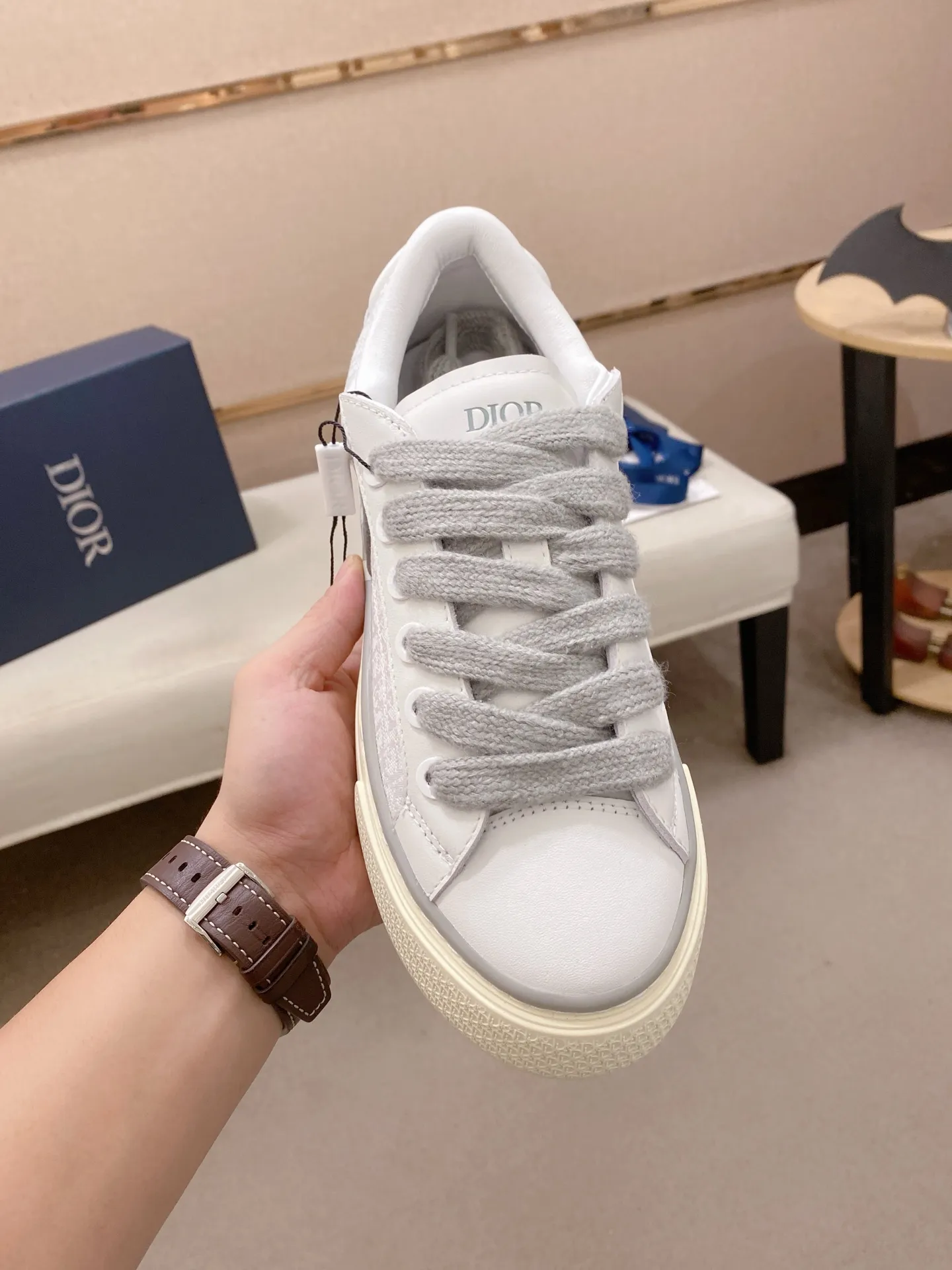 Factory price: 300 Men's shoes 💰[Dior·Dior] Top 🔍Couple style 💏🔍New casual sports style couple shoes, new four-season design, perfect workmanship, lace-up lazy style to create cabinet quality, upper: imported first-layer cowhide, sheepskin lining is soft and comfortable, ultra-light TPU wear-resistant outsole, simple, versatile fashion men's shoes, excellent color code number 35--44